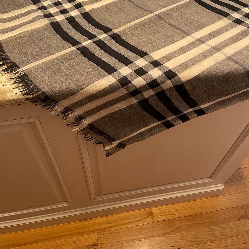 Burberry linen plaid scarf